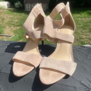 Nude heels. Cute for weddings or special occasions